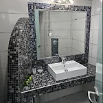 Unique Leta 산토리니
