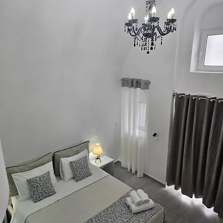 Unique Leta Fira (Santorini)