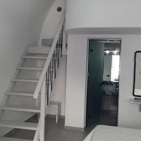 Unique Leta Appartamento Fira (Santorini)