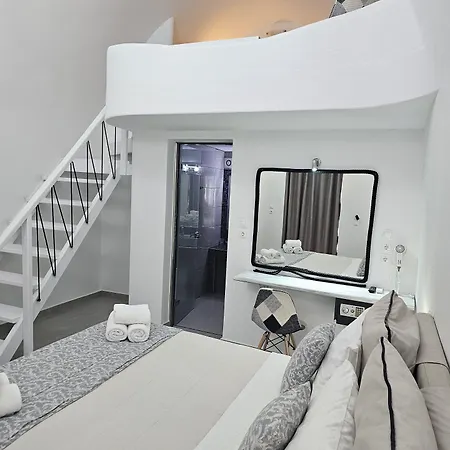 Unique Leta * Fira (Santorini)