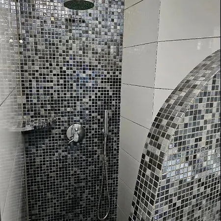 Unique Leta Apartament Fira (Santorini)