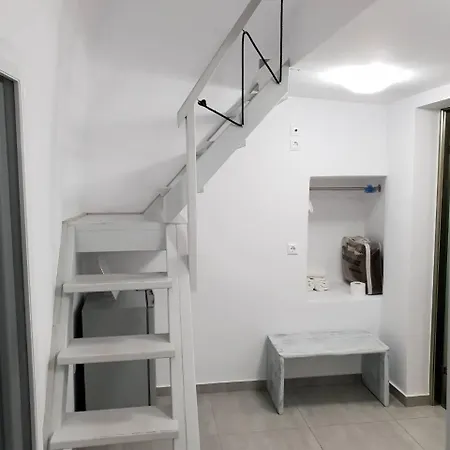 Unique Leta Apartament Fira (Santorini)